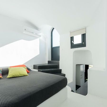 The Luna Suite Emporio  Екстериор снимка