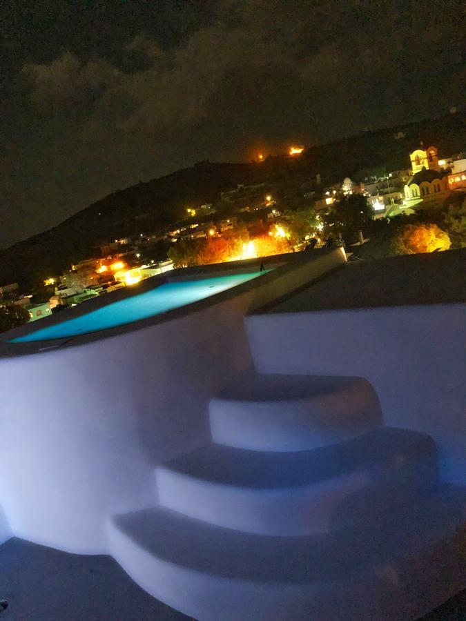 The Luna Suite Emporio  Екстериор снимка