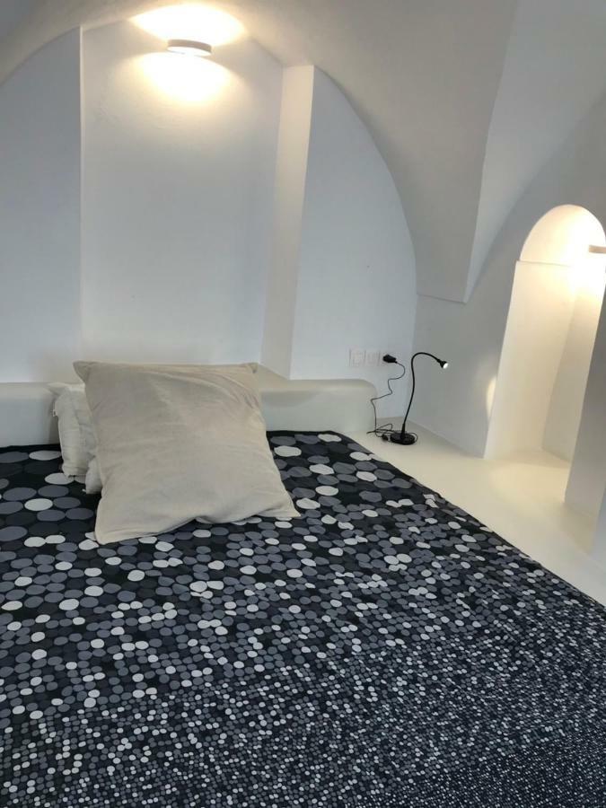 The Luna Suite Emporio  Екстериор снимка