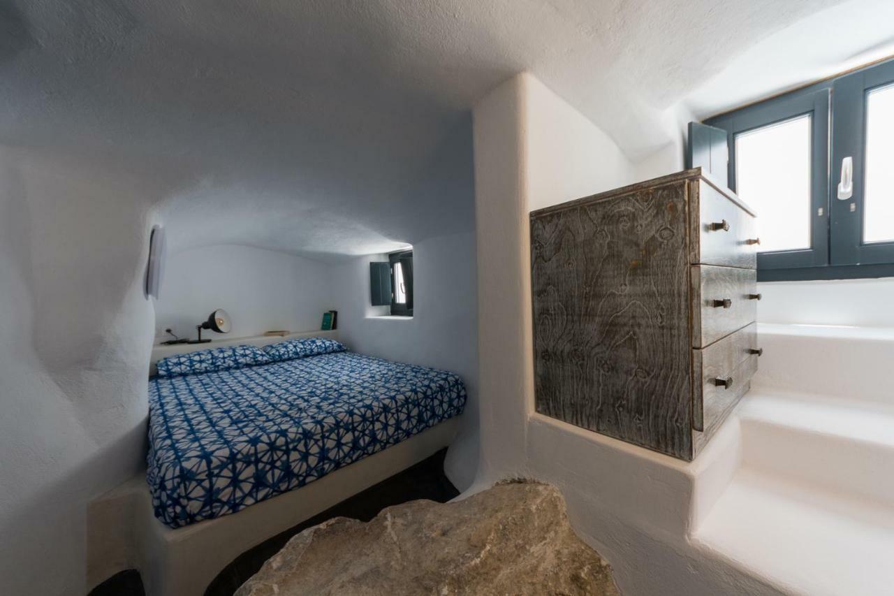 The Luna Suite Emporio  Екстериор снимка