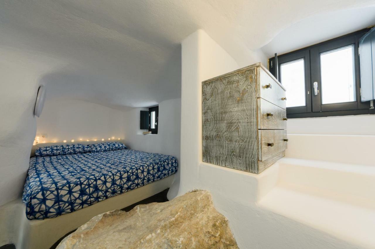The Luna Suite Emporio  Екстериор снимка