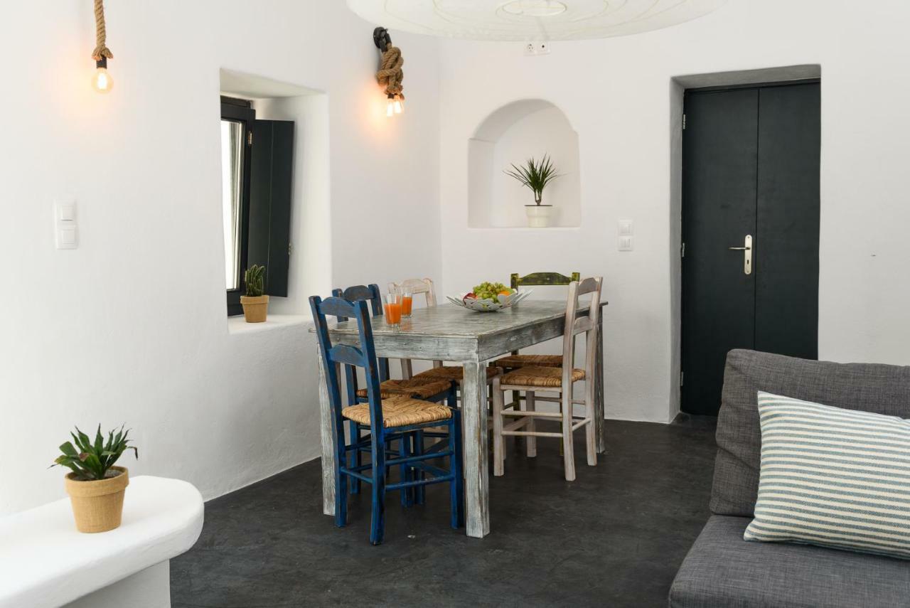 The Luna Suite Emporio  Екстериор снимка