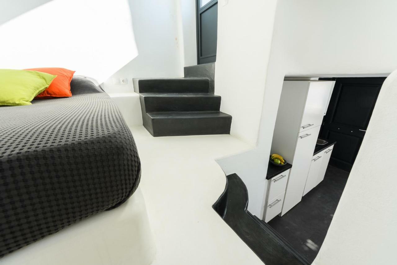 The Luna Suite Emporio  Екстериор снимка