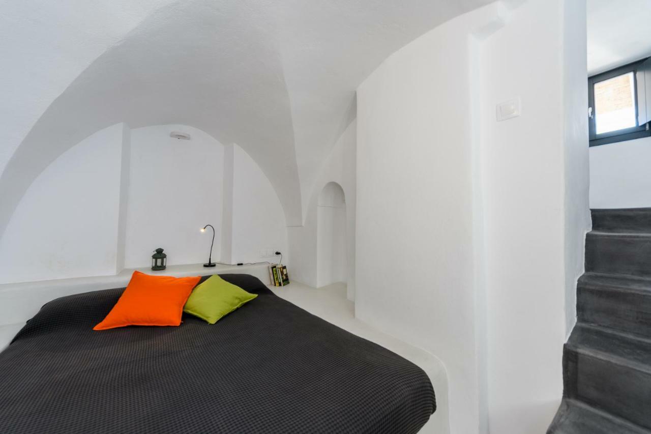 The Luna Suite Emporio  Екстериор снимка