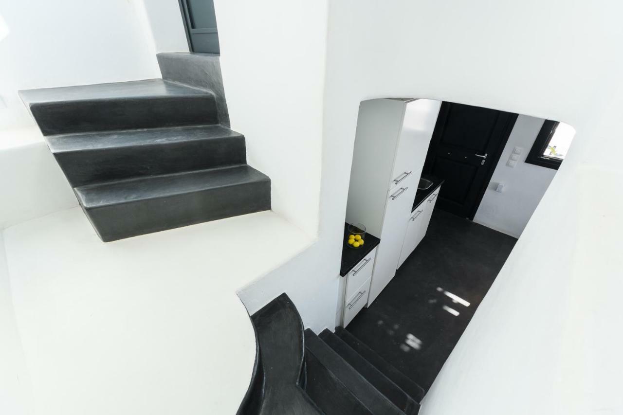 The Luna Suite Emporio  Екстериор снимка