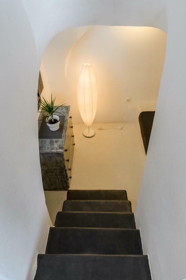 The Luna Suite Emporio  Екстериор снимка