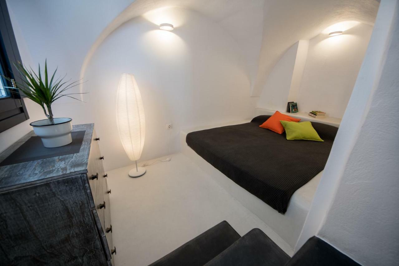 The Luna Suite Emporio  Екстериор снимка